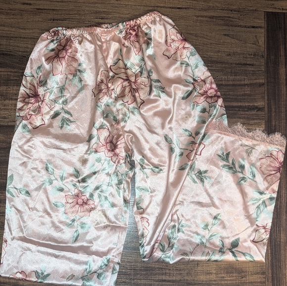 5-Piece Silk Pink Floral Pajama Set - Picture 4 of 4